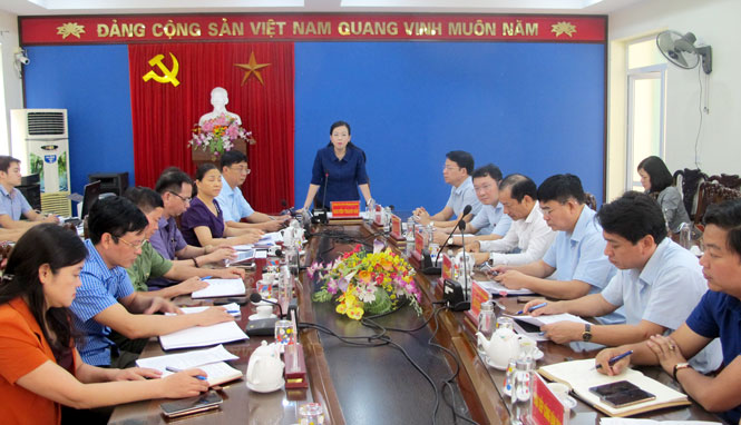 Bí thư Tỉnh ủy, Trưởng Đoàn đại biểu Quốc hội tỉnh Thái Nguyên Nguyễn Thanh Hải (ảnh đứng) phát biểu tại một buổi tiếp công dân. Ảnh: Daithainguyen.vn