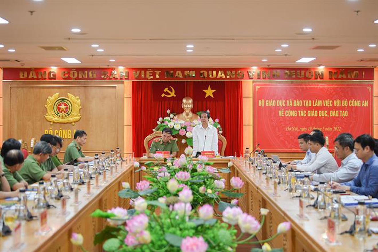 Bộ GDĐT và Bộ Công an tăng cường phối hợp về công tác giáo dục, đào tạo