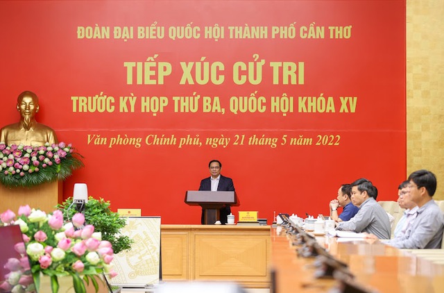 Thủ tướng phát biểu trực tuyến trong buổi tiếp xúc cử tri TP. Cần Thơ trước kỳ họp thứ 3, Quốc hội khoá XV - Ảnh: VGP/Nhật Bắc