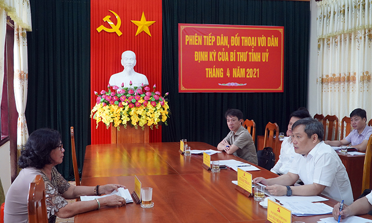 Bí thư Tỉnh ủy Quảng Bình Vũ Đại Thắng tại buổi tiếp và đối thoại với công dân định kỳ tháng 4/2021. (Ảnh: quangbinh.gov.vn)