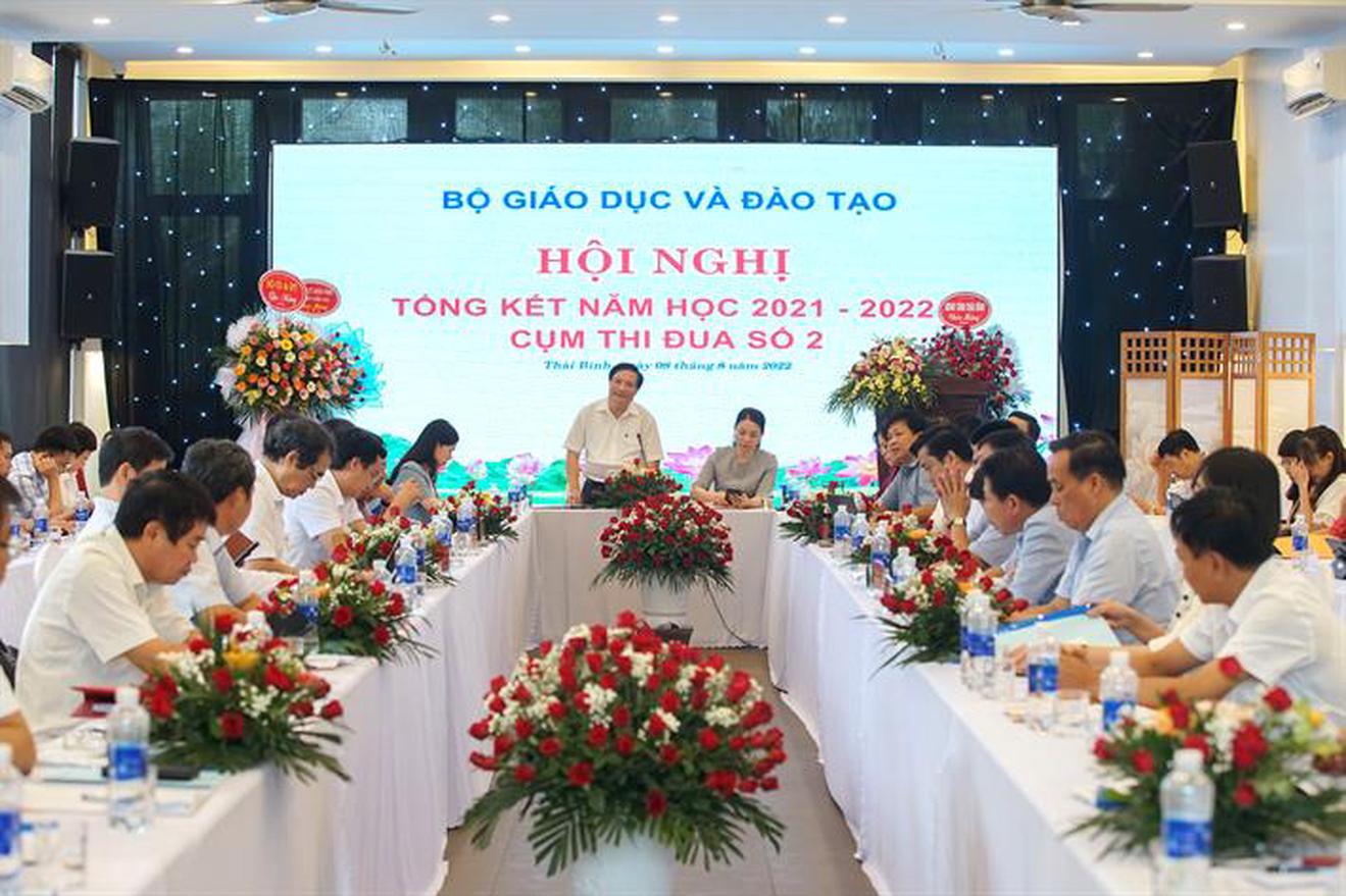 Hoàn thành thời gian năm học đúng kế hoạch, tiếp tục đổi mới và kiên trì với mục tiêu chất lượng giáo dục