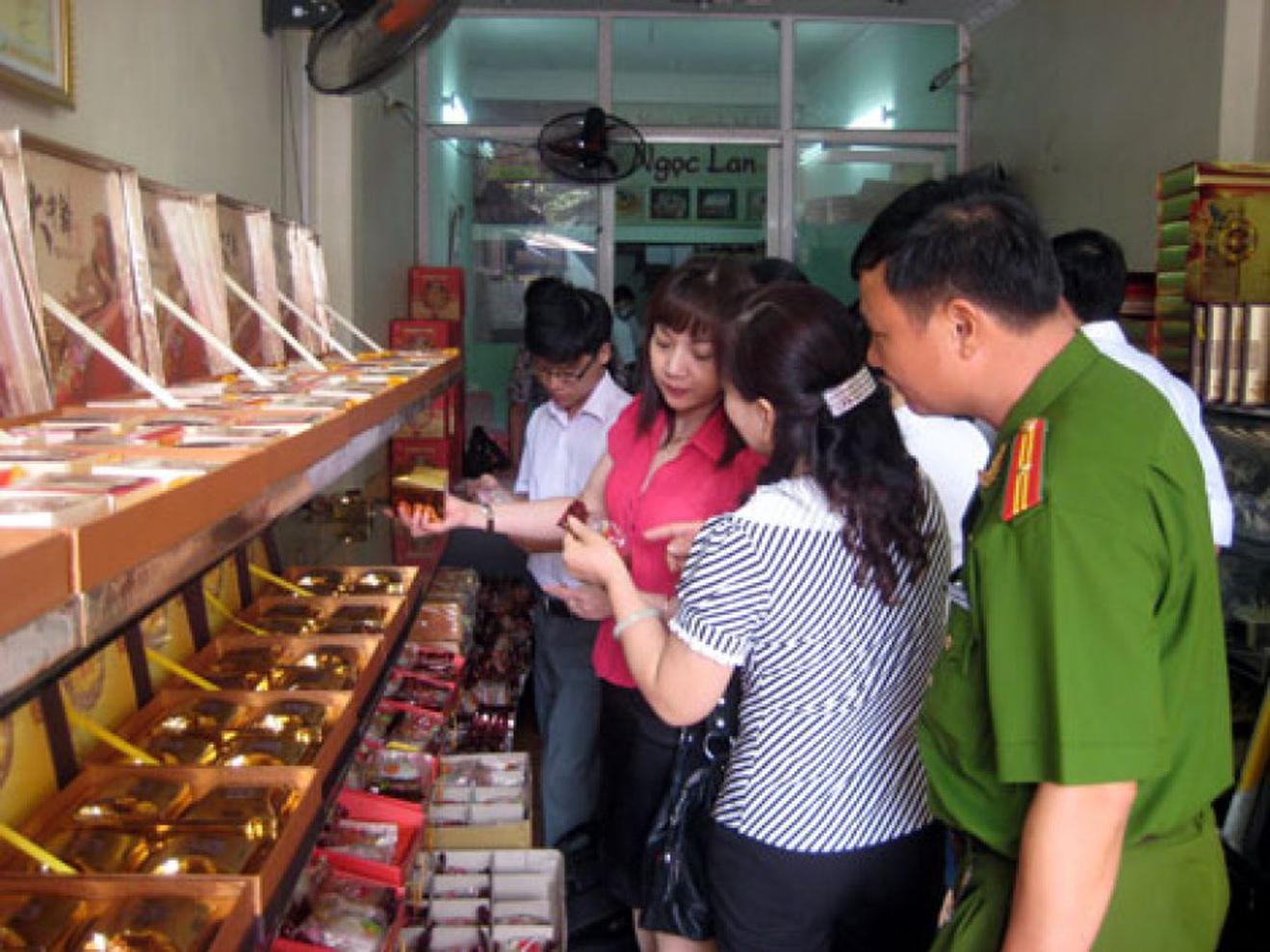 Tăng cường chống buôn lậu, gian lận thương mại và hàng giả dịp Tết Trung thu năm 2022