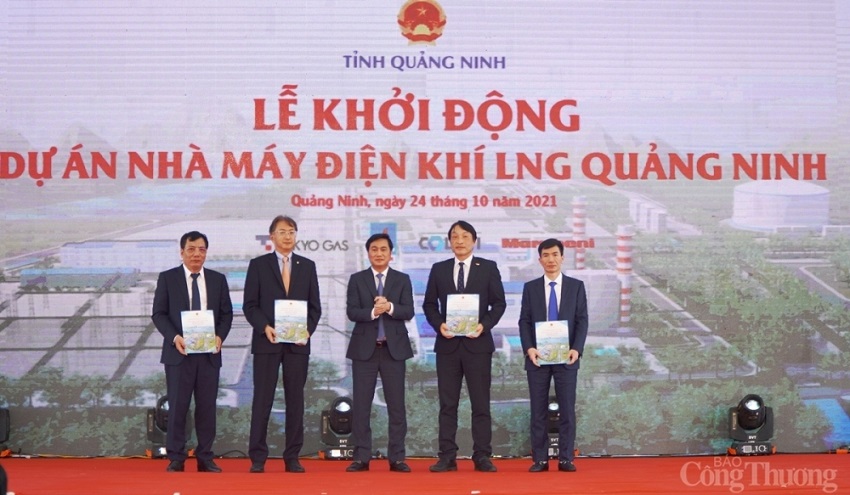 Ngày 24/10/2021, đại diện UBND tỉnh Quảng Ninh trao giấy chấp thuận đầu tư Dự án điện khí LNG Quảng Ninh cho tổ hợp nhà đầu tư PV Power - Colavi - Tokyo Gas - Marubeni