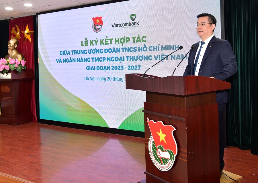 Đ/c Nguyễn Thanh Tùng – Phó Bí thư Đảng ủy, Thành viên HĐQT, Tổng giám đốc Vietcombank phát biểu tại Lễ ký kết