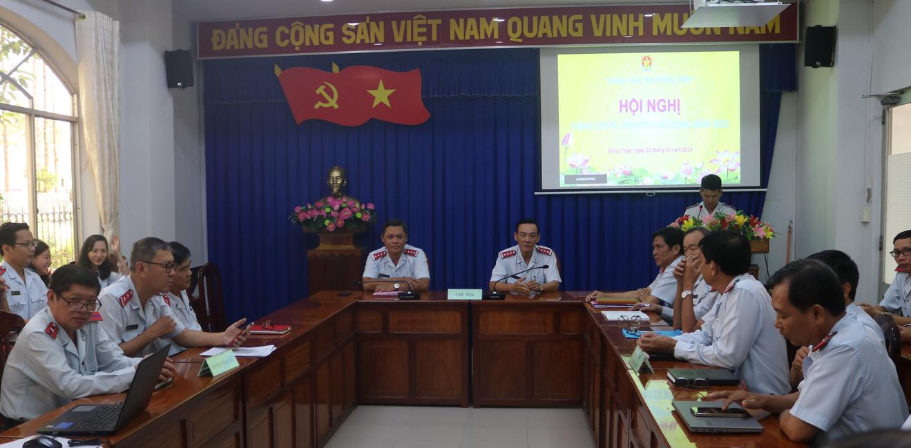 Kịp thời phát hiện những văn bản quy phạm pháp luật có nội dung chồng chéo, mâu thuẫn