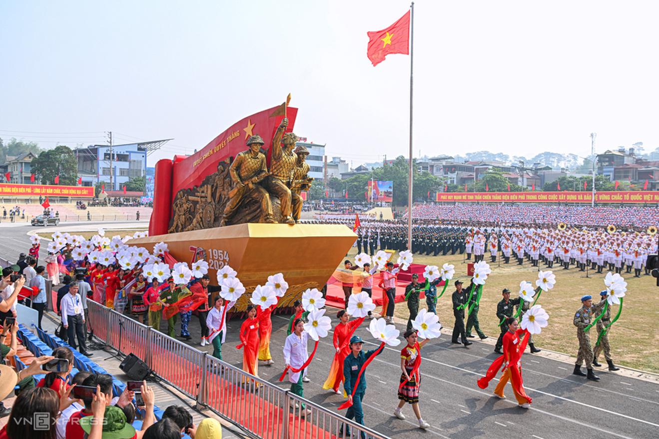 ​Xây dựng nền kinh tế độc lập, tự chủ gắn với chủ động, tích cực hội nhập quốc tế