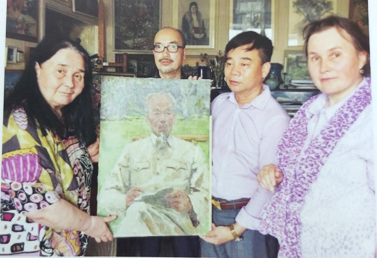 "Tên tuổi của Người sẽ mãi mãi khắc sâu trong tâm khảm của chúng ta" (1)