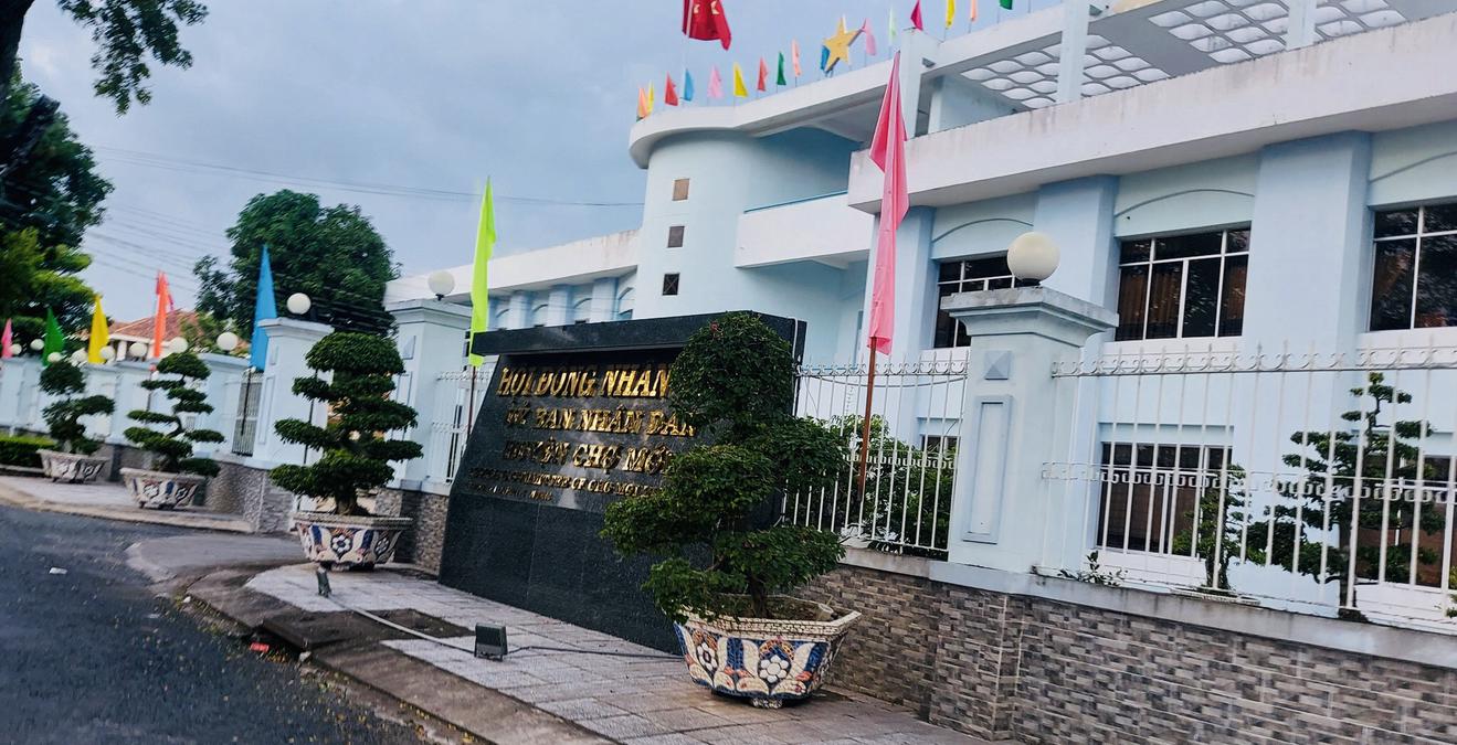 Ban Thường vụ Huyện ủy Chợ Mới và nhiều cán bộ bị kỷ luật