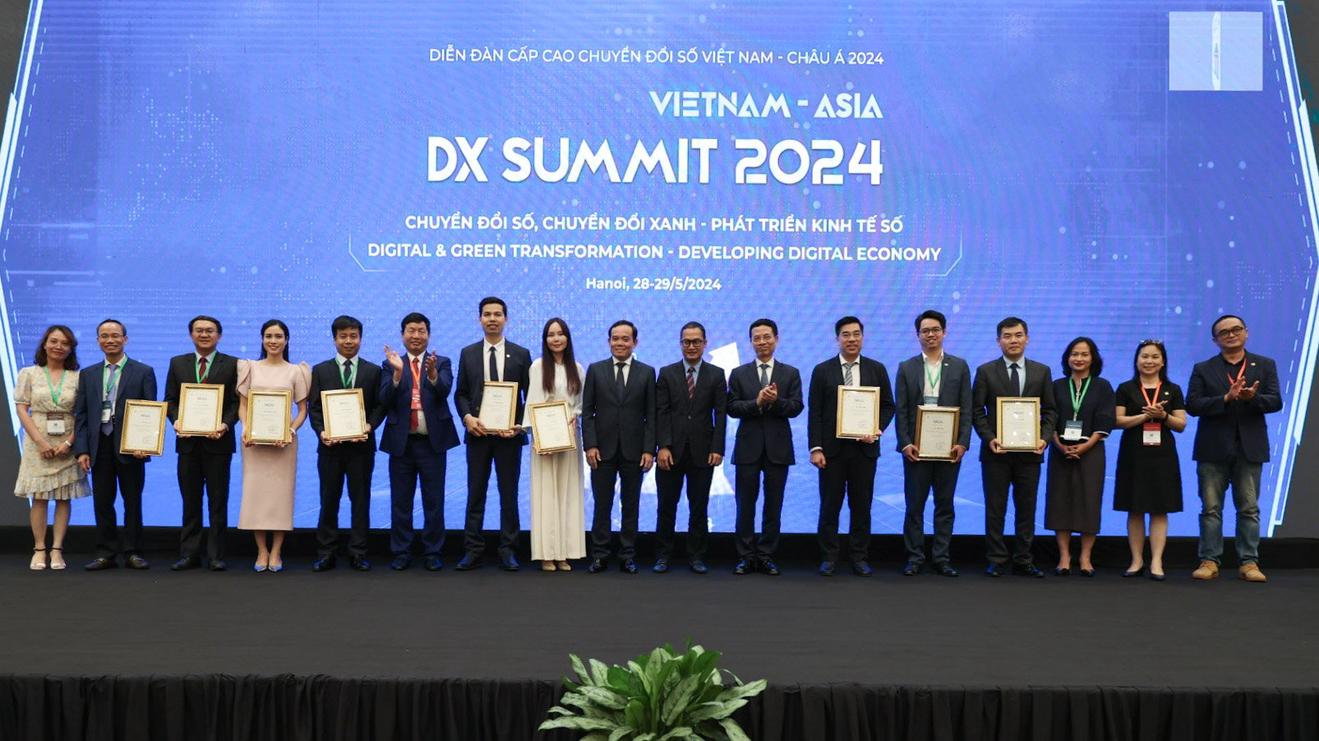Chuyển đổi số, chuyển đổi xanh - chiến lược và ưu tiên hàng đầu của Việt Nam