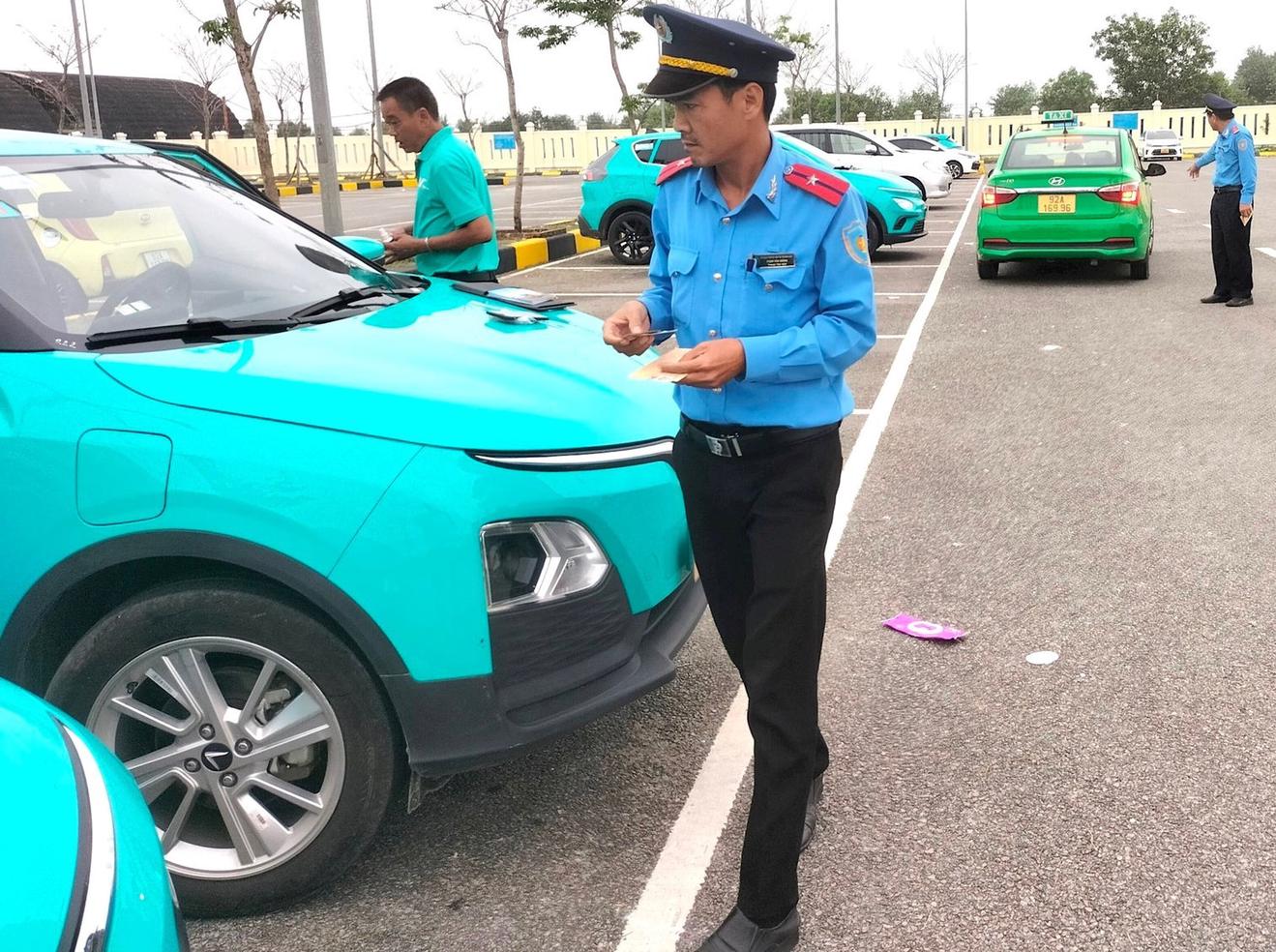 Thanh tra Sở Giao thông Vận tải xử phạt vi phạm hành chính hàng trăm tổ chức, cá nhân 