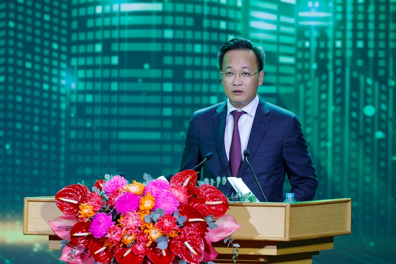 Bí thư Tỉnh ủy Hưng Yên Nguyễn Hữu Nghĩa phát biểu tại Hội nghị - Ảnh: VGP/Nhật Bắc