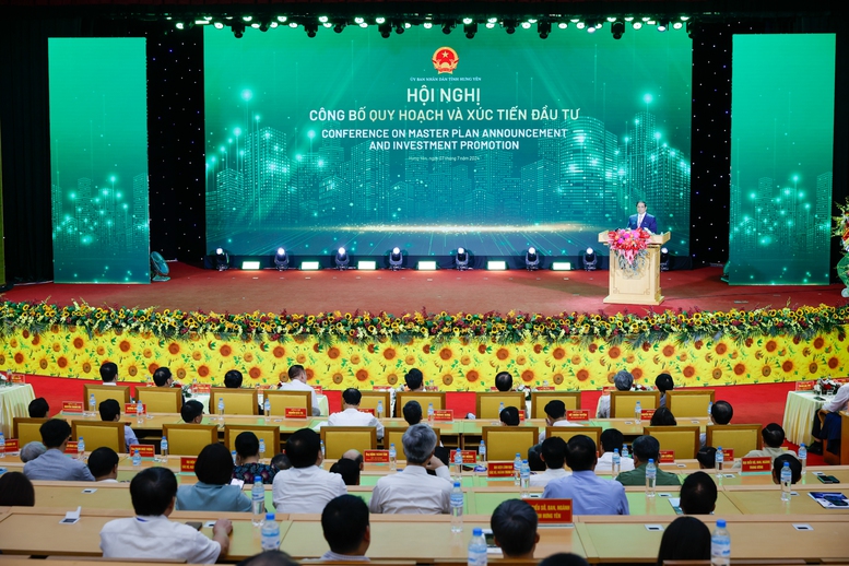 Thủ tướng đề nghị tỉnh Hưng Yên thực hiện tốt phương châm "1 tập trung - 2 tăng cường - 3 đẩy mạnh" - Ảnh: VGP/Nhật Bắc