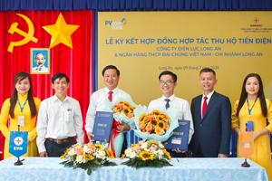 PVcomBank và Công ty Điện lực Long An ký kết hợp đồng thu hộ tiền điện