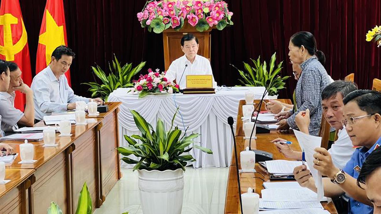 Bí thư Tỉnh ủy Đồng Nai tiếp và chỉ đạo xử lý đơn khiếu nại của công dân
