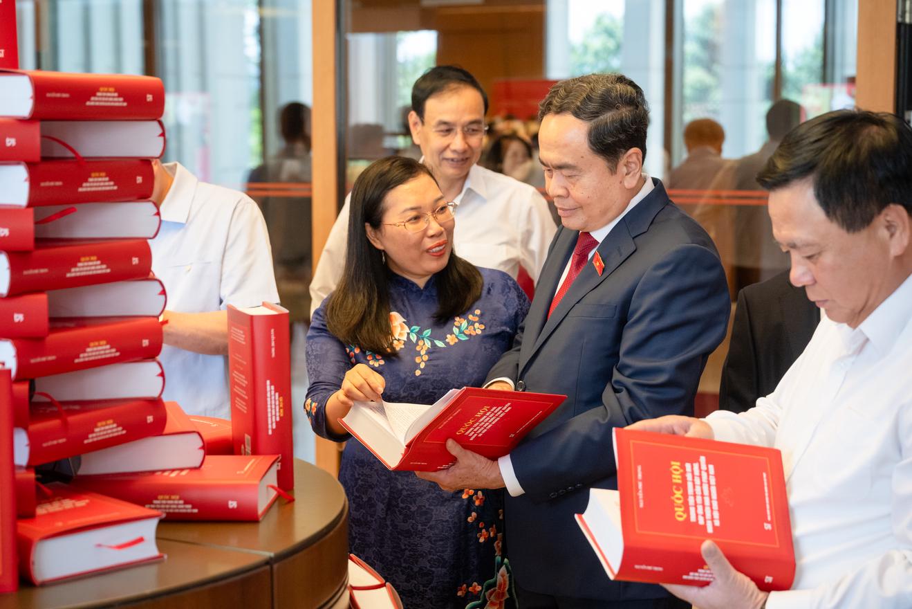 Cuốn sách của Tổng Bí thư Nguyễn Phú Trọng định hướng cho Quốc hội không ngừng đổi mới, phát triển