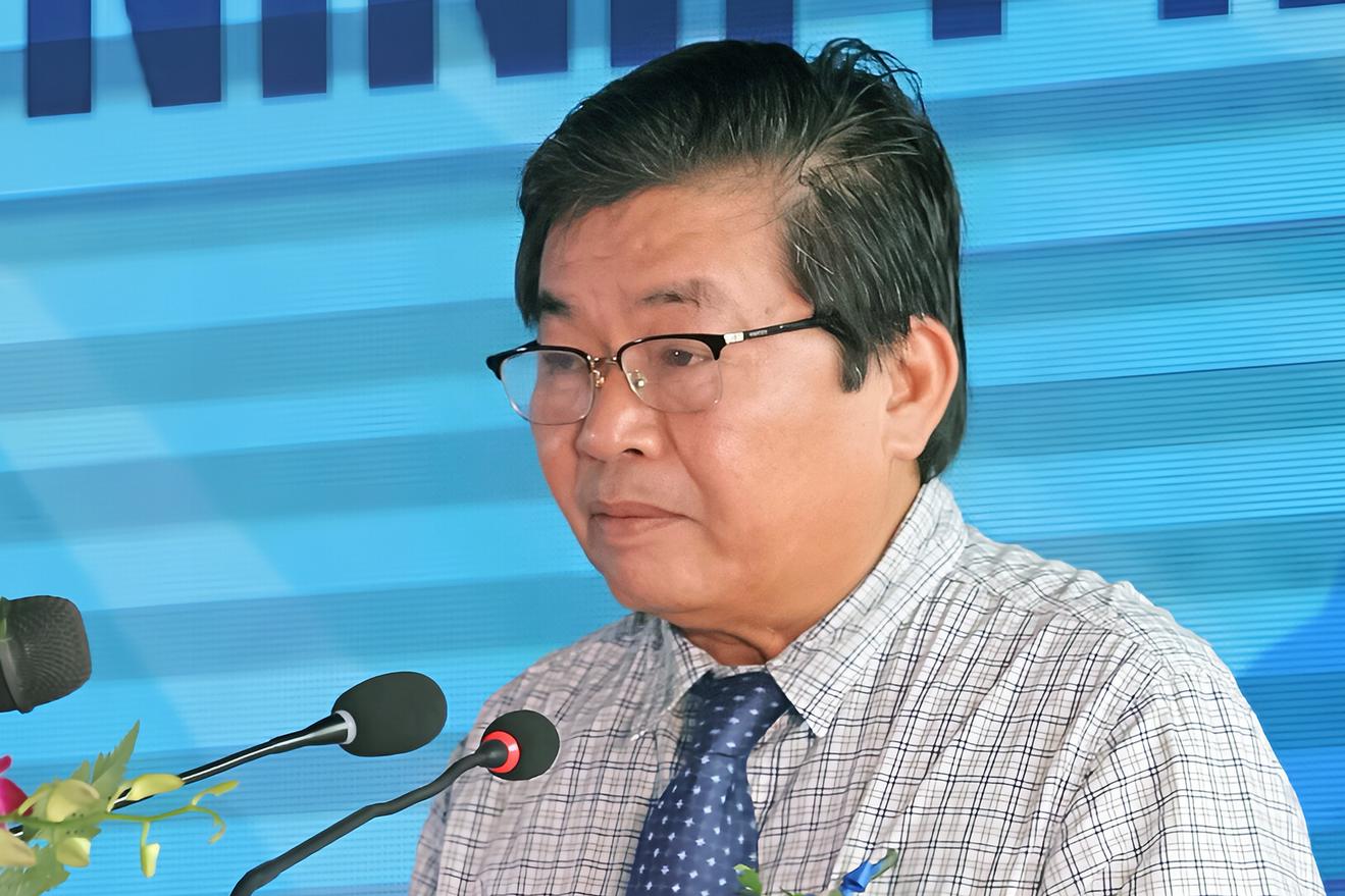 Cảnh cáo nguyên Chủ tịch Ủy ban nhân dân tỉnh Ninh Thuận Lưu Xuân Vĩnh