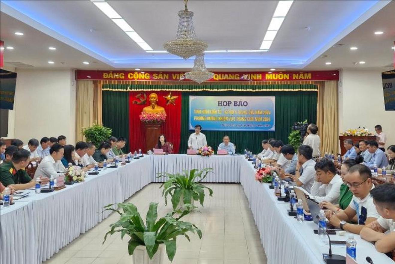 Vụ mất hơn 171 tỷ đồng ở Nhơn Trạch liên quan đến một nhóm người Việt Nam sống ở Campuchia