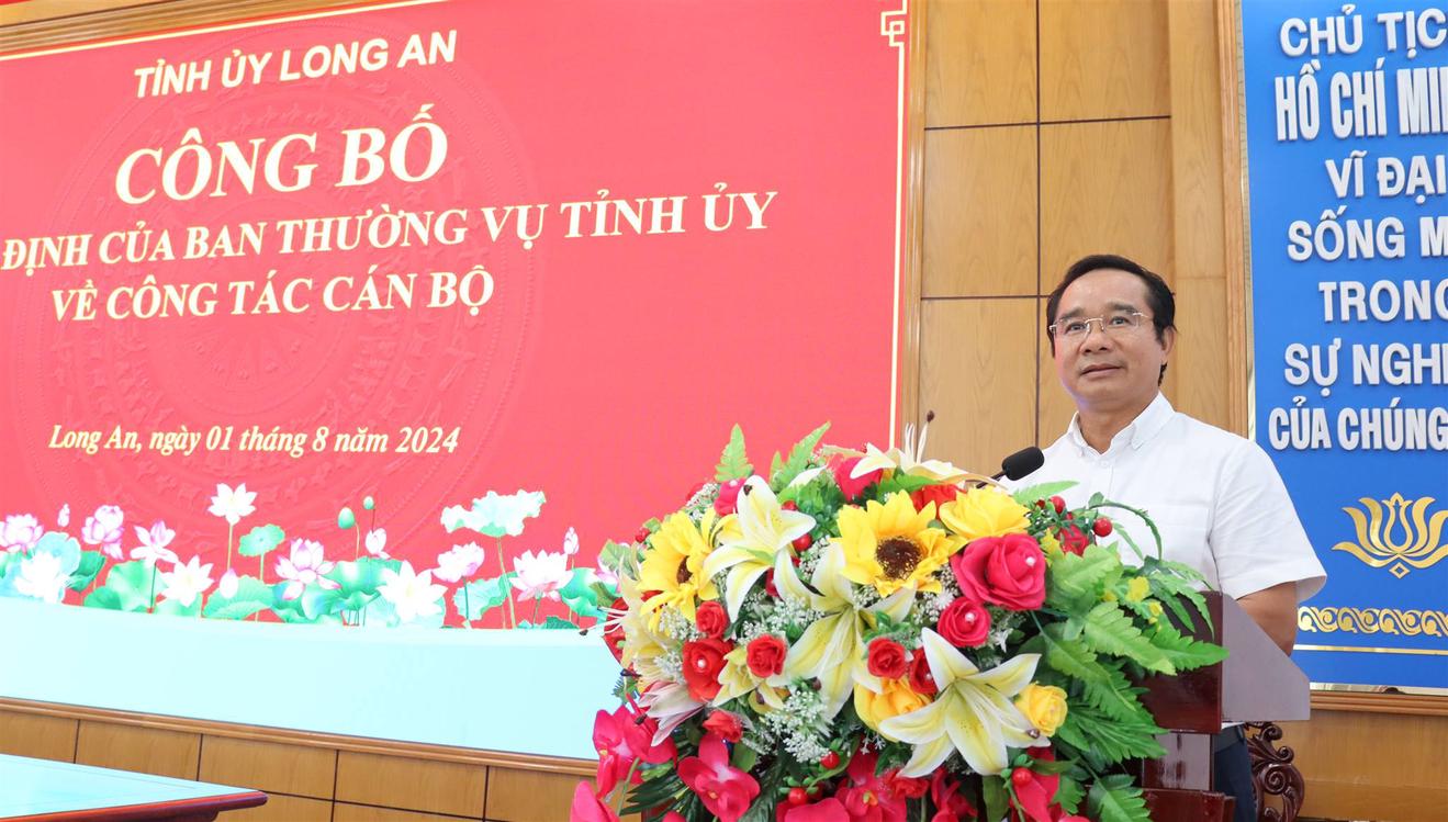 Long An: Điều động, luân chuyển, chỉ định 8 đồng chí về đơn vị mới