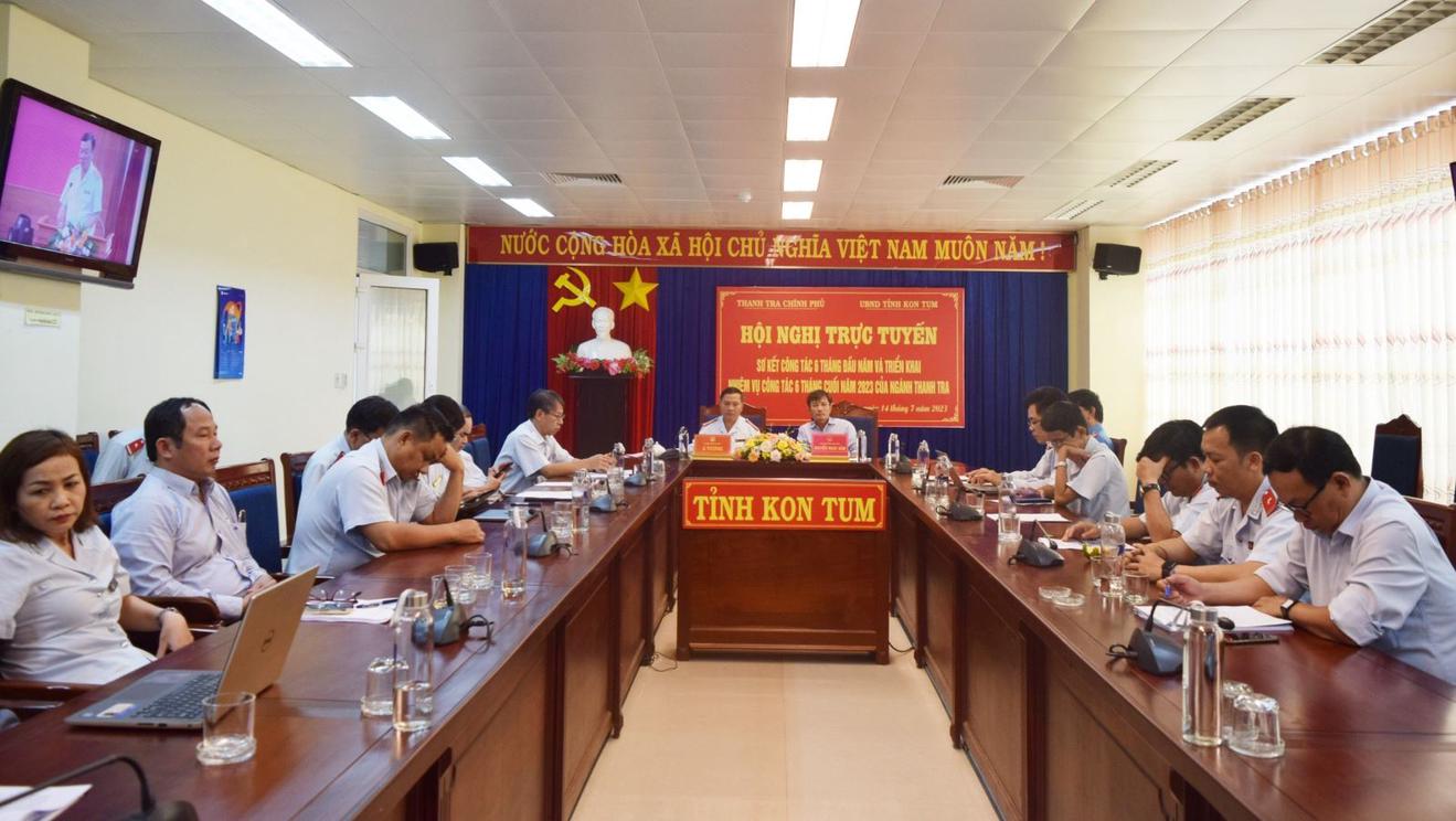 Biên chế của Thanh tra huyện thuộc tổng biên chế của UBND cấp huyện