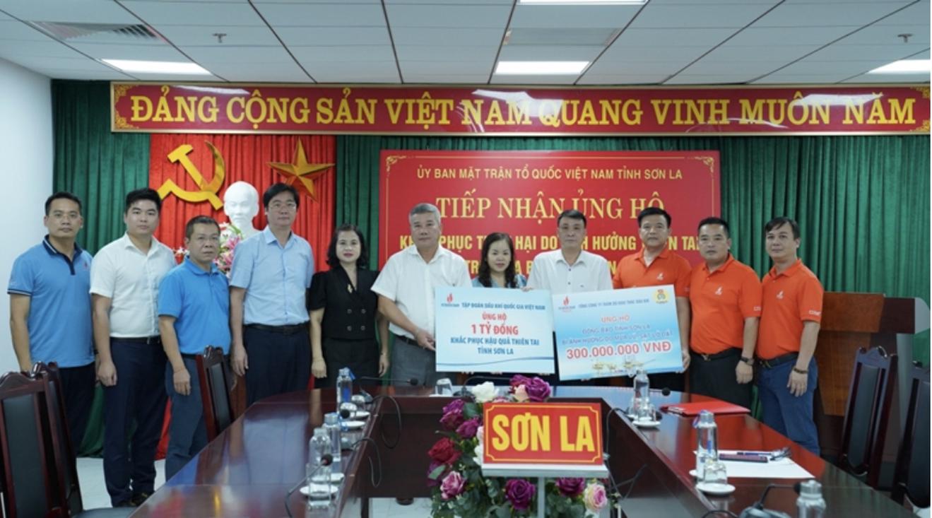 Đoàn công tác Petrovietnam thăm hỏi, hỗ trợ người dân Sơn La và Điện Biên khắc phục hậu quả mưa lũ