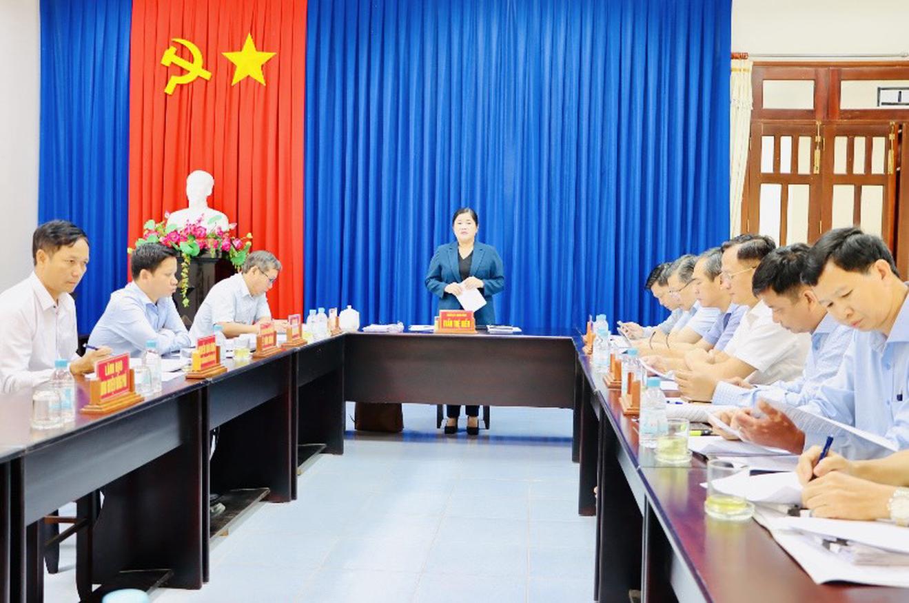 Chủ tịch UBND tỉnh Bình Phước Trần Tuệ Hiền tiếp 05 vụ việc tại buổi tiếp công dân định kỳ