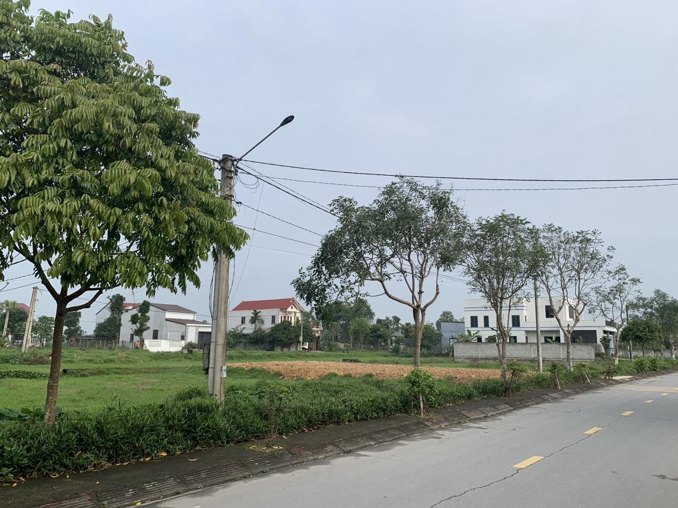 Hà Tĩnh: Sai phạm trong quản lý đất đai, hàng loạt cán bộ bị xử lý trách nhiệm