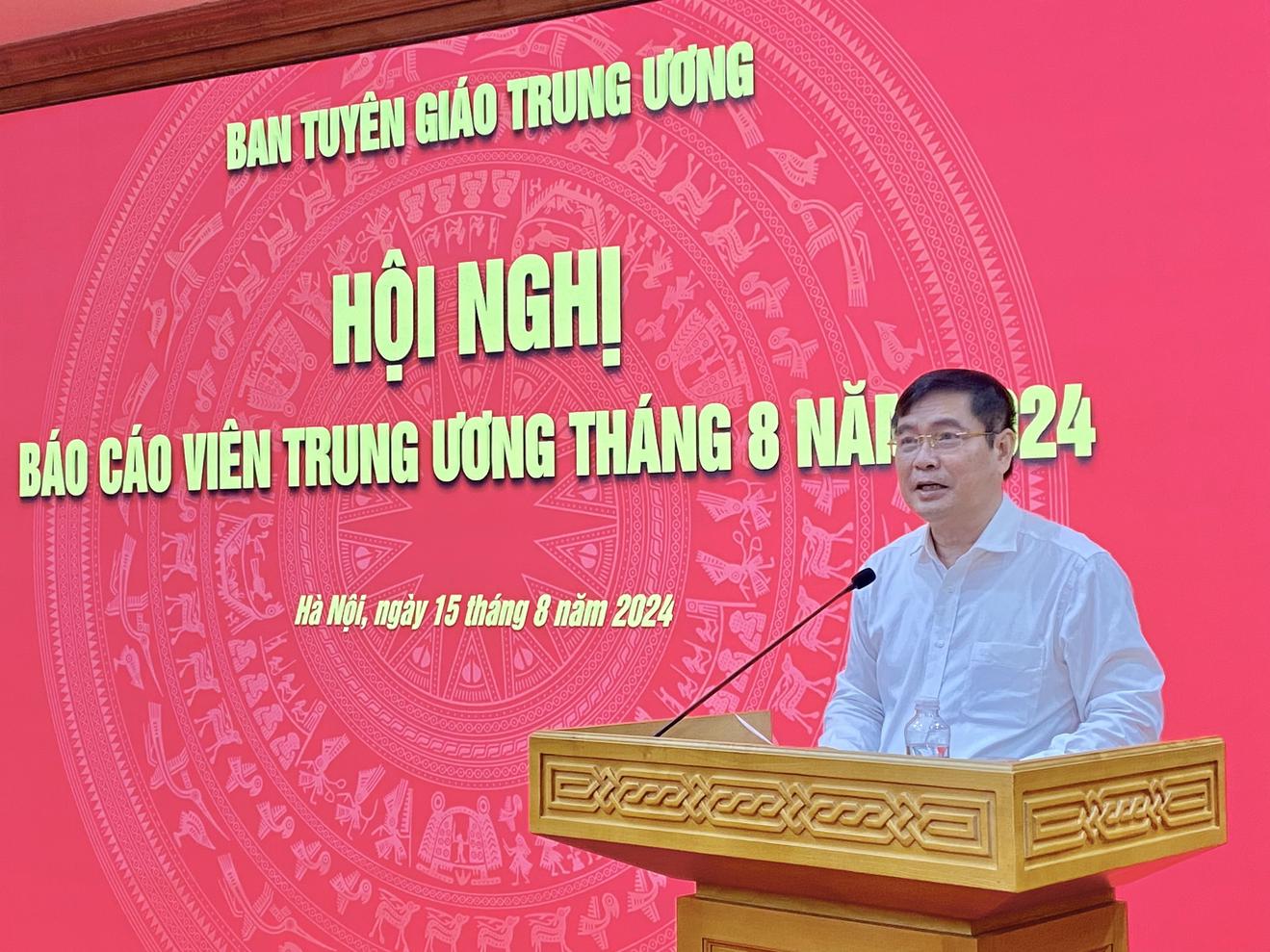 Tuyên truyền các giải pháp xây dựng, chỉnh đốn Đảng gắn với cuộc đấu tranh phòng, chống tham nhũng, tiêu cực