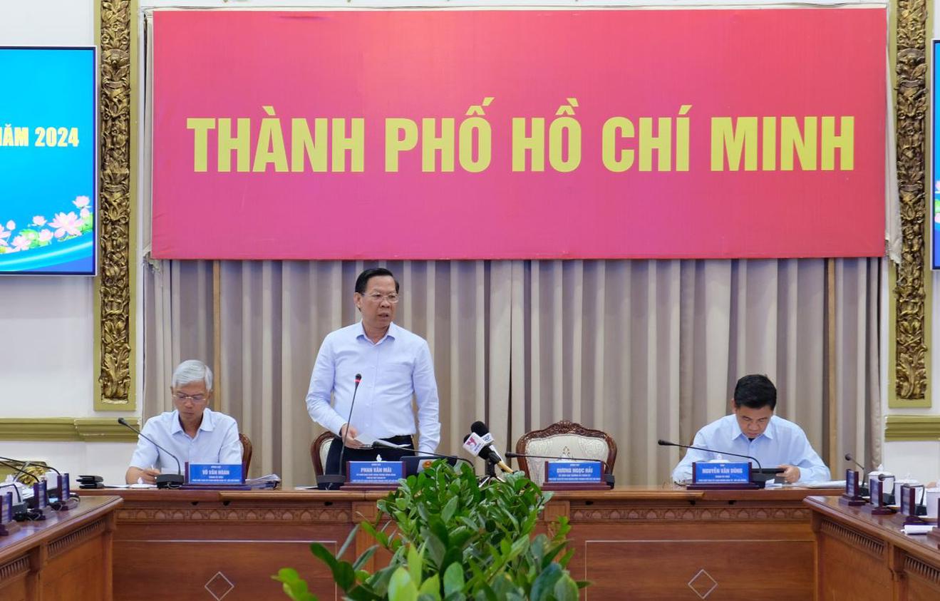 Rà soát lại các nhiệm vụ cản trở làm chậm sự phát triển của Thành phố để xử lý, giải quyết