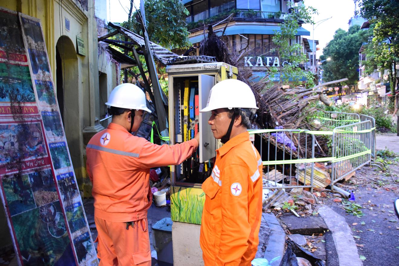 EVNHANOI: Chủ động triển khai nhiều biện pháp ứng phó bão Yagi