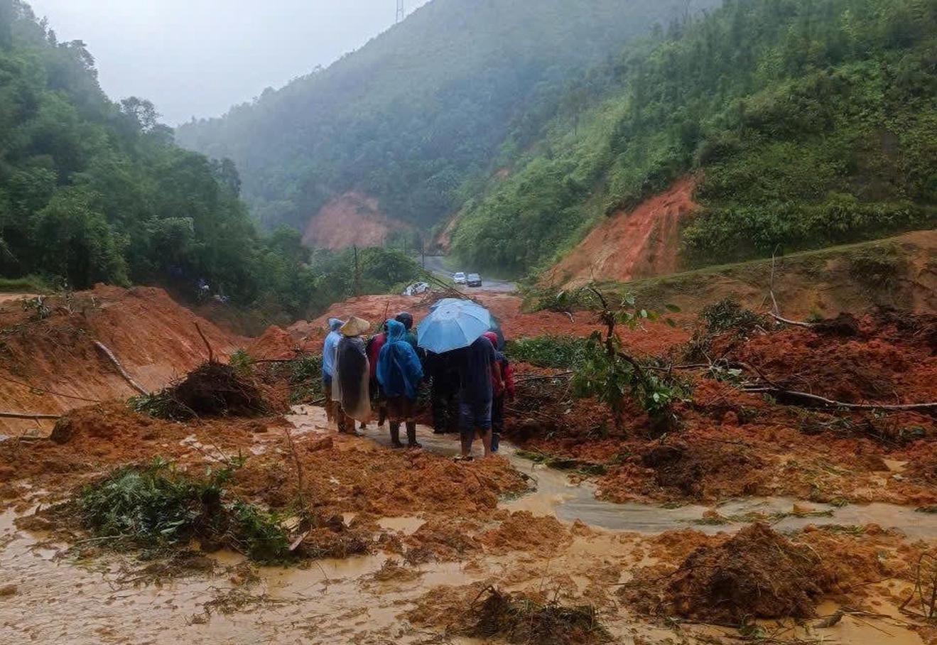 Cao Bằng: Tạm dừng toàn bộ hoạt động vận tải bằng xe ô tô 