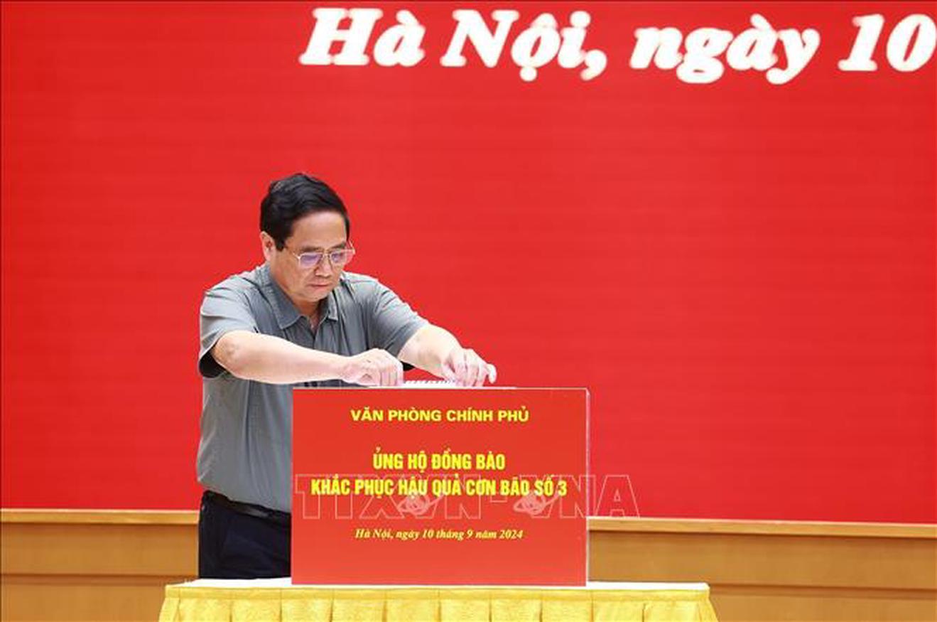 Thủ tướng Chính phủ đồng hành cùng đồng bào khắc phục hậu quả bão số 3