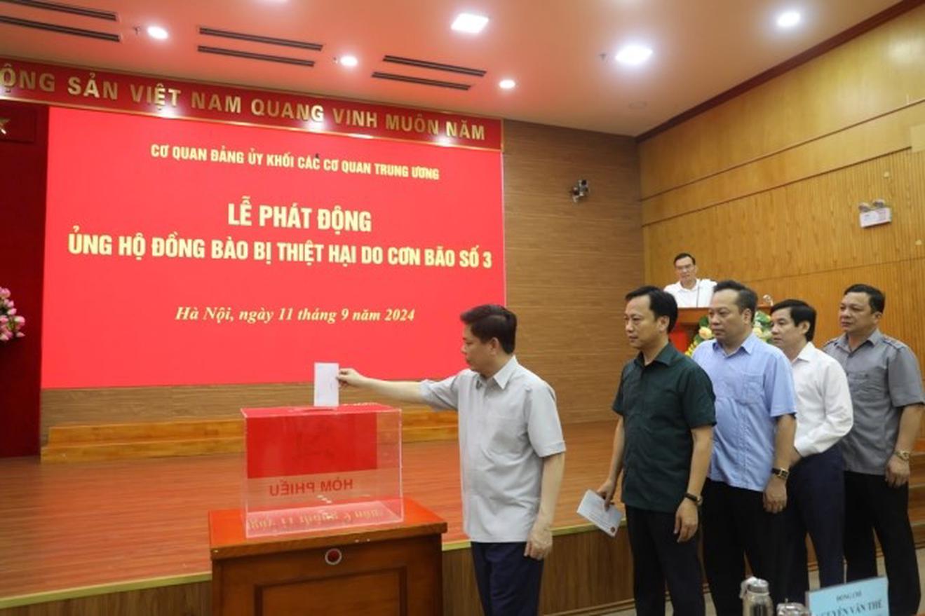 Đảng ủy Khối các cơ quan Trung ương ủng hộ đồng bào bị thiệt hại do cơn bão số 3 hơn 100 triệu đồng