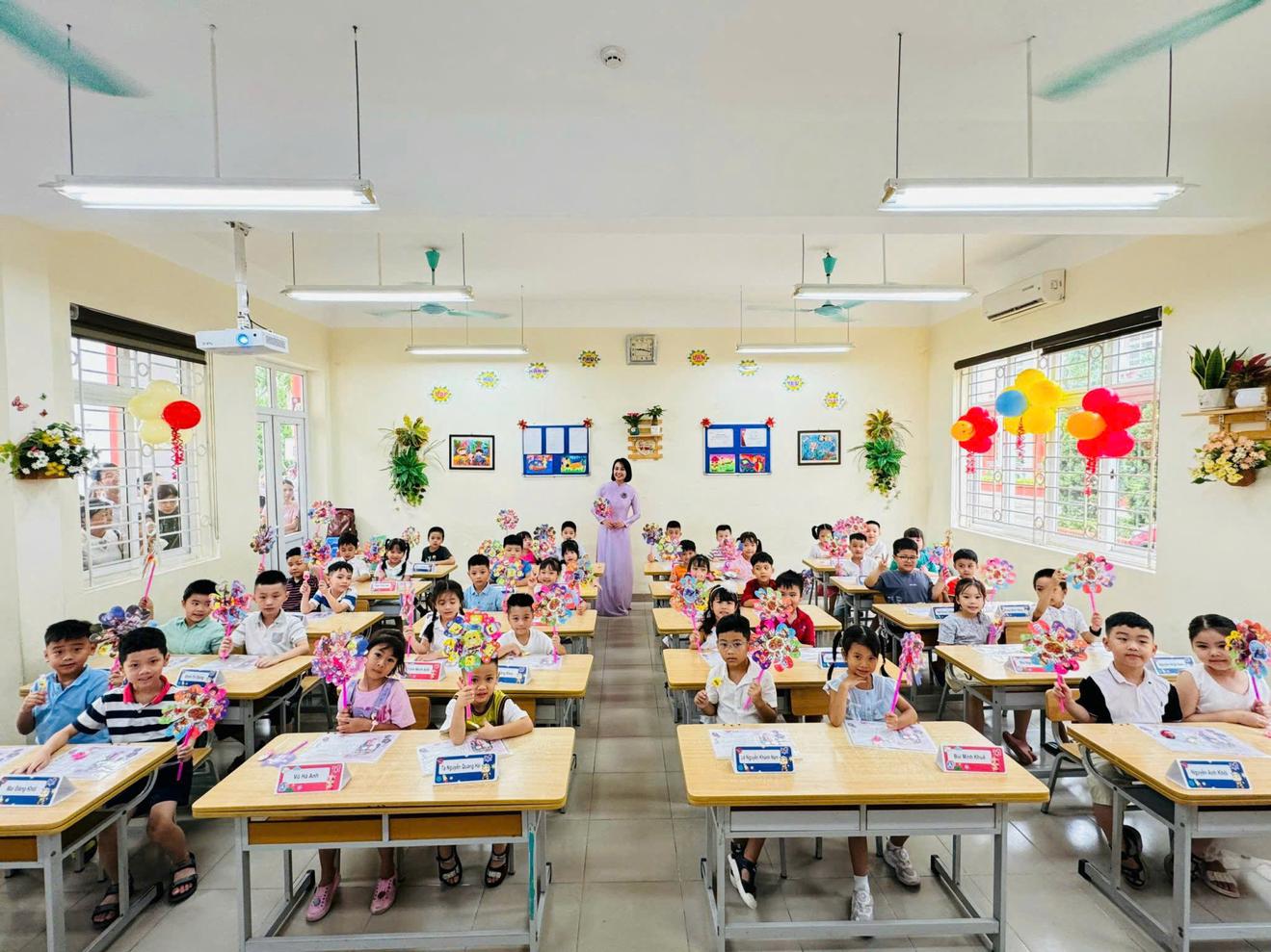 Cung ứng sách giáo khoa cho các địa phương bị ảnh hưởng bão số 3