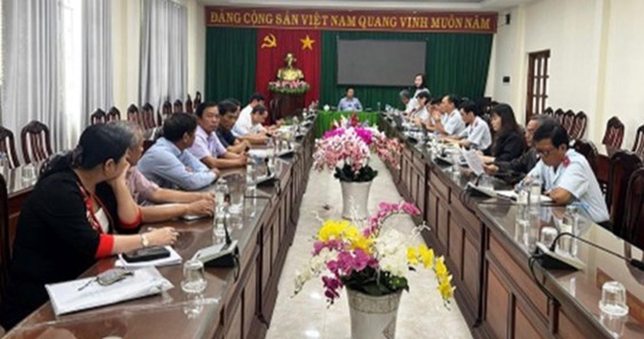 Trách nhiệm của lãnh đạo Ủy ban nhân dân huyện Cái Bè trong sai phạm tại Ban Quản lý Chợ và Dịch vụ công ích huyện