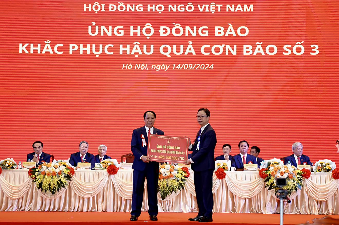 Hơn 623 triệu đồng khắc phục hậu quả bão lũ được trao tại Đại hội họ Ngô Việt Nam