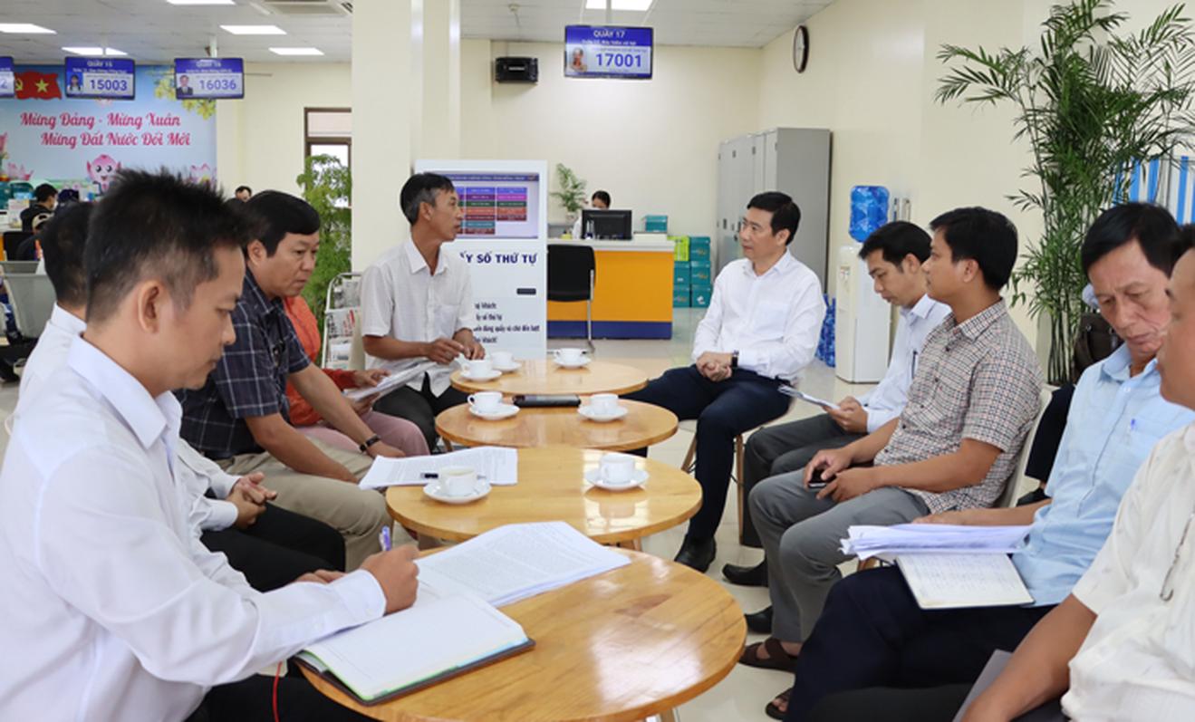 Lắng nghe ý kiến của người dân về khó khăn trong thực hiện thủ tục hành chính đất đai