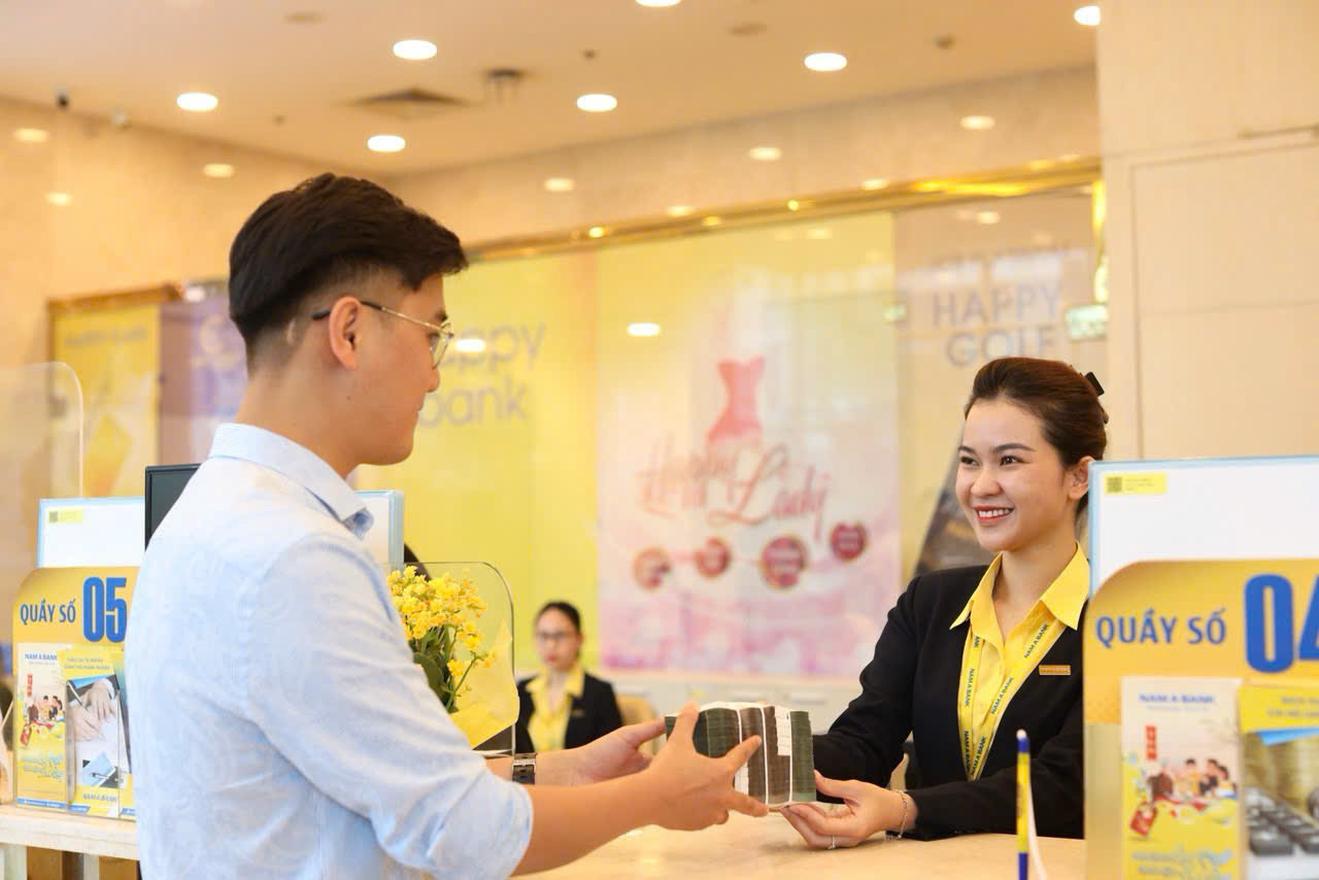 Ngân hàng giảm lãi suất, đồng hành cùng bà con vùng bão lũ ổn định cuộc sống