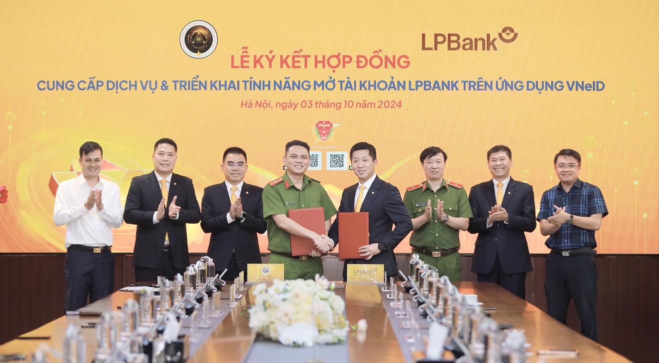 LPBank là một trong những ngân hàng đầu tiên triển khai dịch vụ mở tài khoản thanh toán trực tuyến trên VNeID của Bộ Công an 