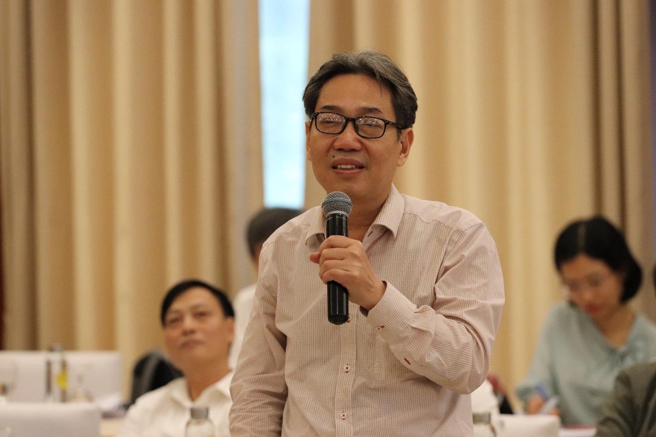 “Suy nghĩ không cũ về một vấn đề không mới”