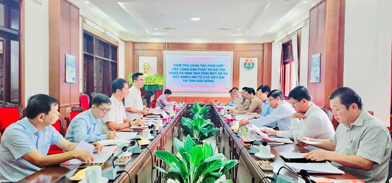 Bài 2: Một số giải pháp đổi mới tổ chức và hoạt động tiếp công dân của hệ thống chính trị Việt Nam