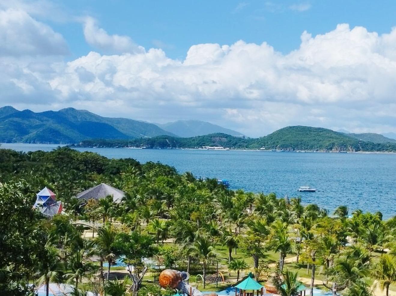 Tập trung phát triển du lịch thực sự trở thành ngành kinh tế mũi nhọn