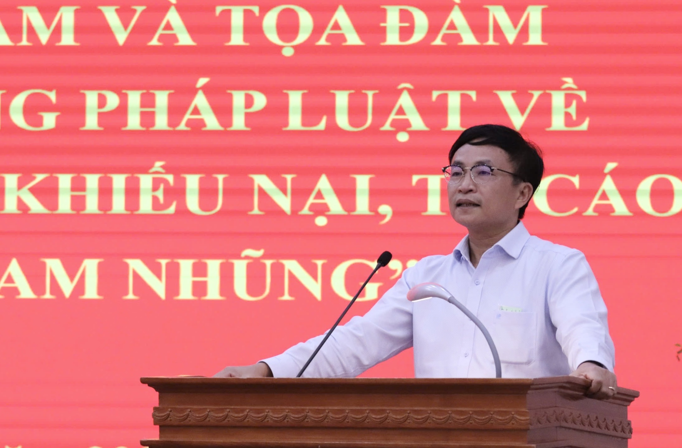 Vụ trưởng Vụ Pháp chế Thanh tra Chính phủ Trần Đăng Vinh phát biểu tại buổi gặp mặt, toạ đàm. (Ảnh: D. Nguyễn)