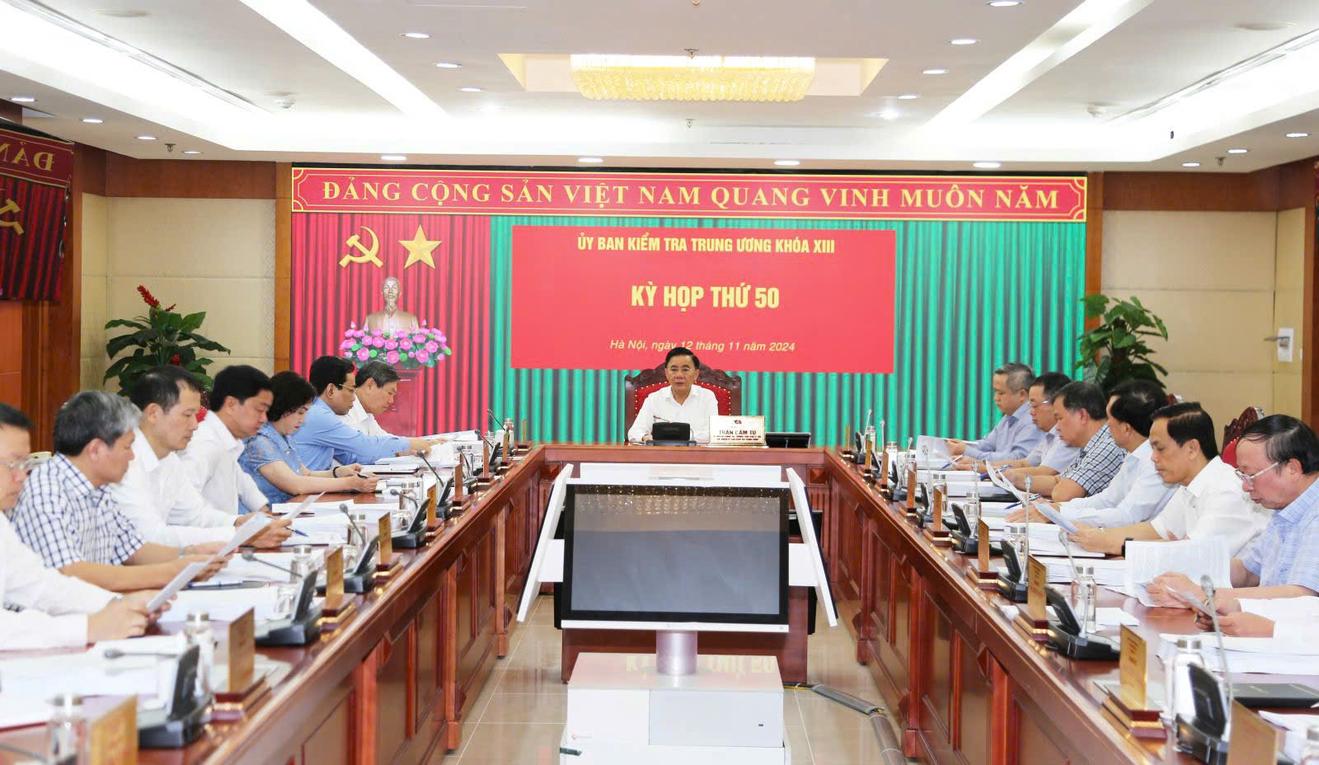 Kỷ luật khiển trách Ban Thường vụ Đảng uỷ Liên đoàn Thương mại và Công nghiệp Việt Nam nhiệm kỳ 2015-2020
