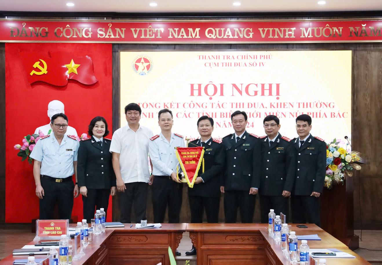 Thanh tra tỉnh Lào Cai được suy tôn nhận Cờ thi đua của Thanh tra Chính phủ