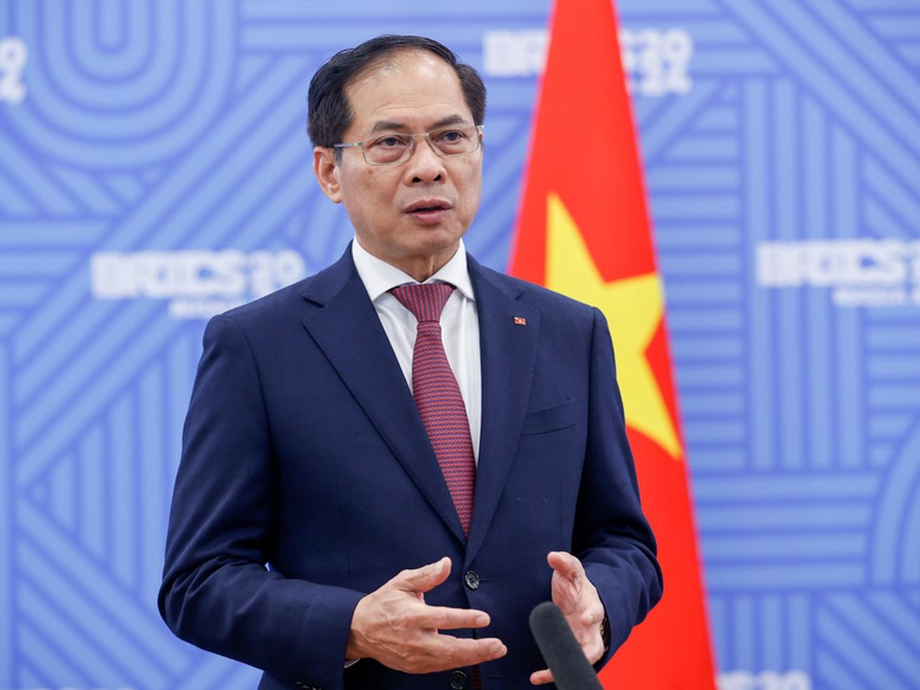 Đôn đốc các nhà thầu đẩy nhanh tiến độ, không để tình trạng dự án chờ mặt bằng