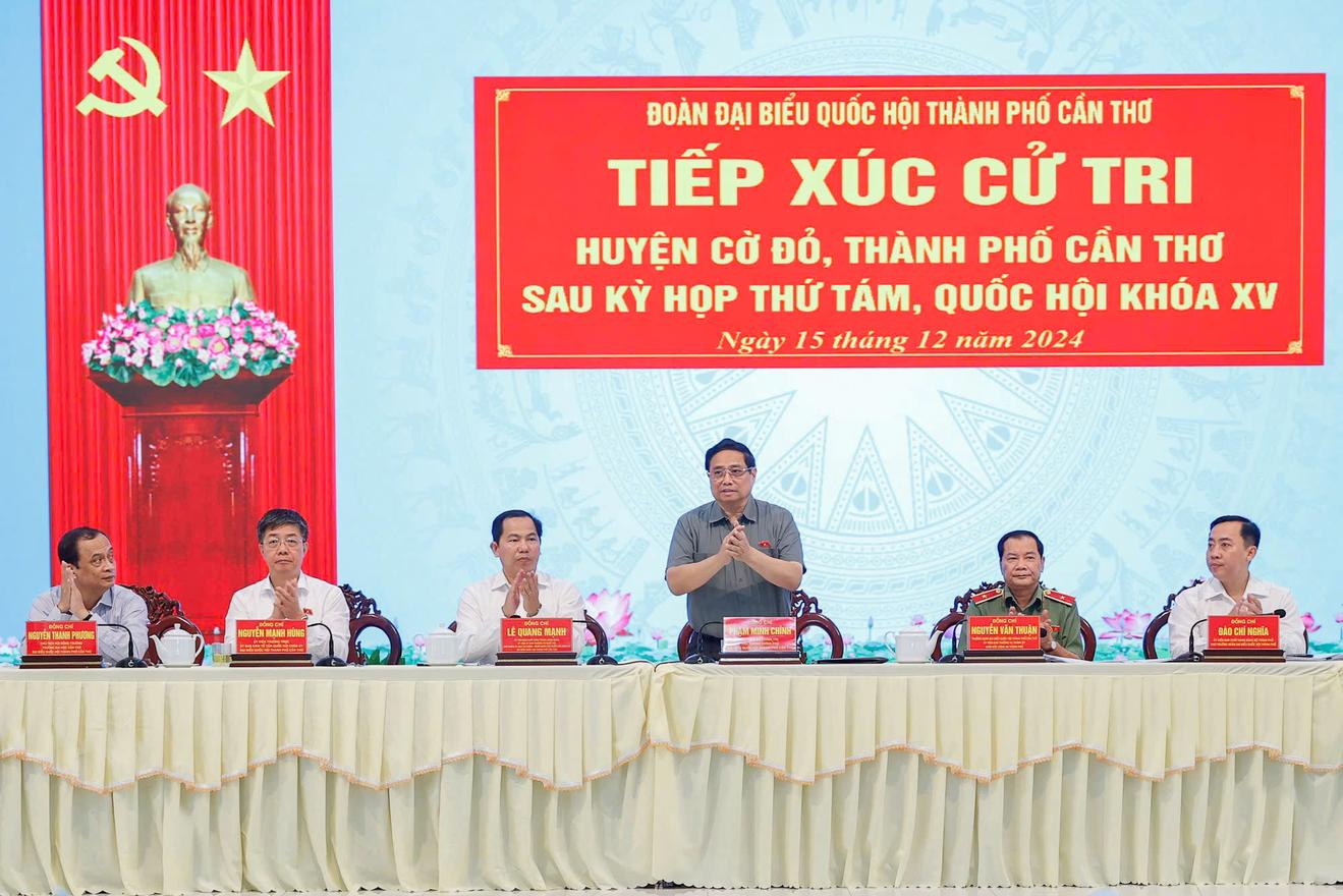 Thủ tướng Phạm Minh Chính tiếp xúc cử tri thành phố Cần Thơ