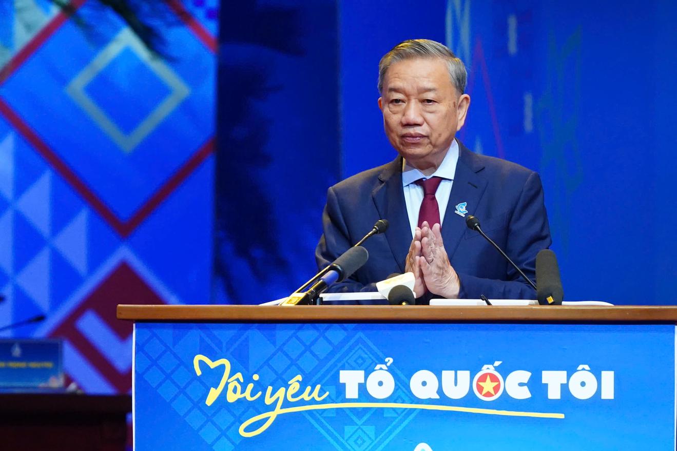 Con đường của thanh niên chỉ có thể là con đường cách mạng