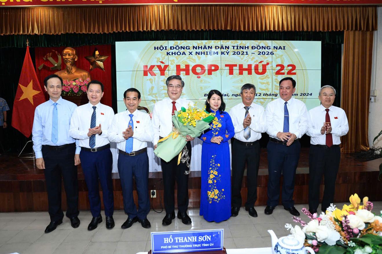 Phê chuẩn kết quả bầu Phó Chủ tịch UBND tỉnh Đồng Nai 