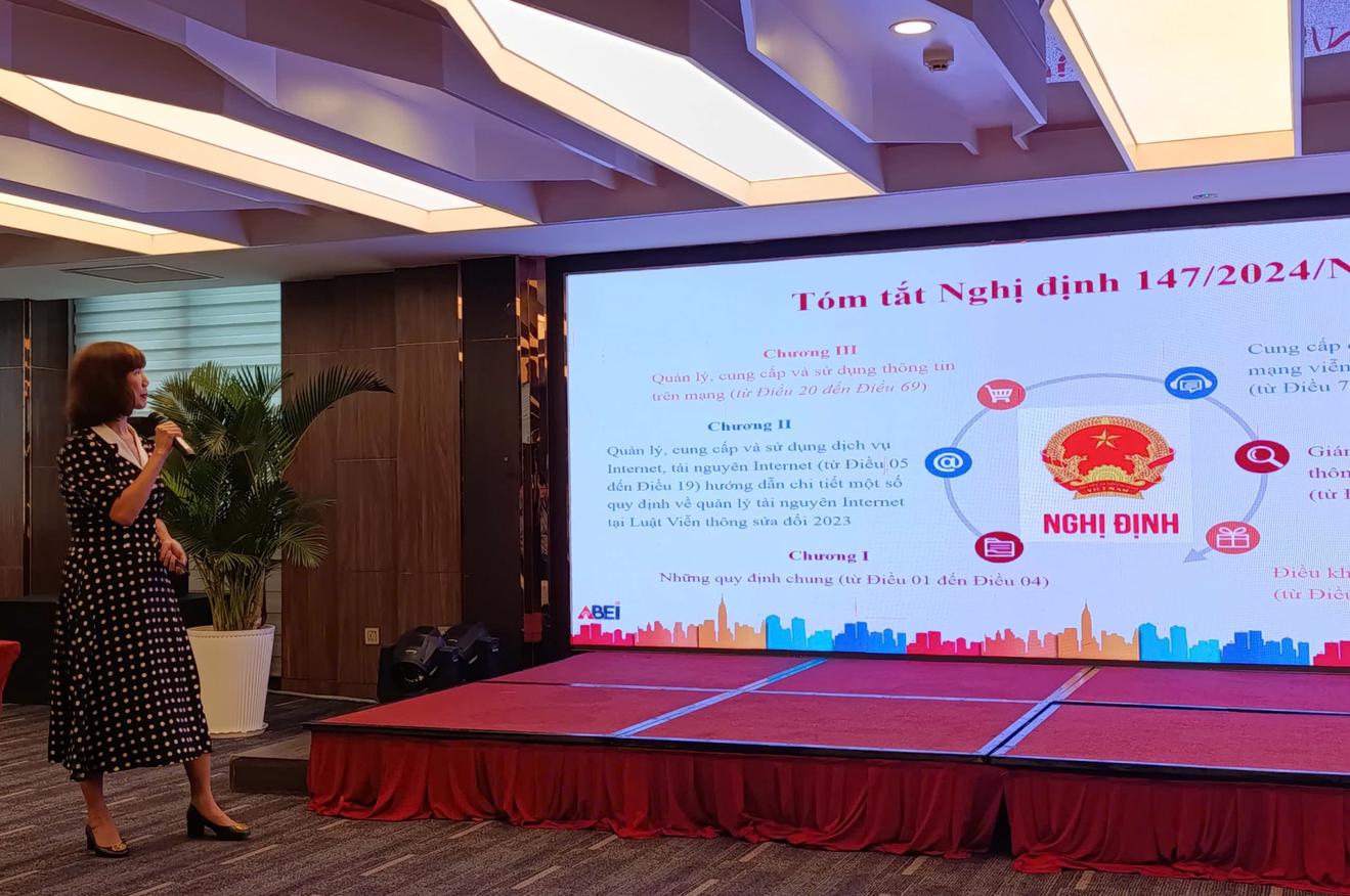 Từ ngày 25/12, người dưới 16 tuổi không được tự tạo tài khoản mạng xã hội 