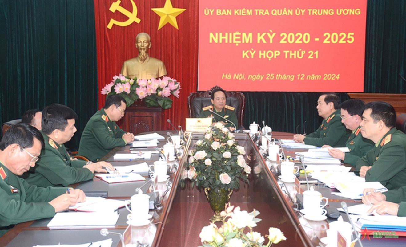 Xem xét, đề nghị hình thức kỷ luật 4 tổ chức đảng, 12 cán bộ, đảng viên